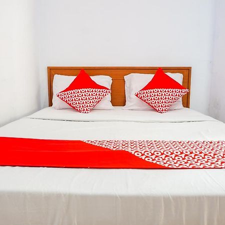 Oyo 569 Cigadung Guest House Syariah Μπαντούνγκ Εξωτερικό φωτογραφία