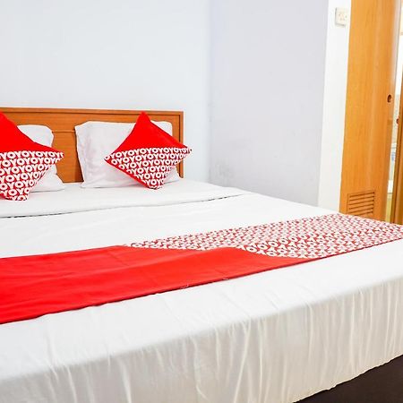 Oyo 569 Cigadung Guest House Syariah Μπαντούνγκ Εξωτερικό φωτογραφία