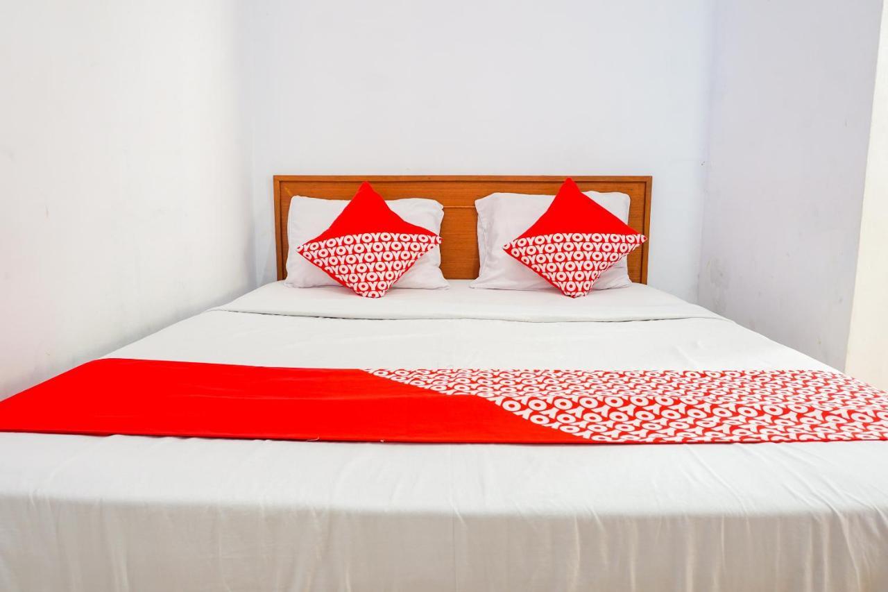 Oyo 569 Cigadung Guest House Syariah Μπαντούνγκ Εξωτερικό φωτογραφία