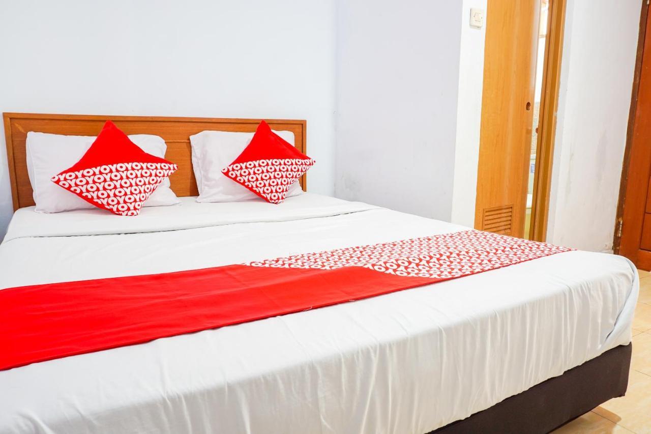Oyo 569 Cigadung Guest House Syariah Μπαντούνγκ Εξωτερικό φωτογραφία