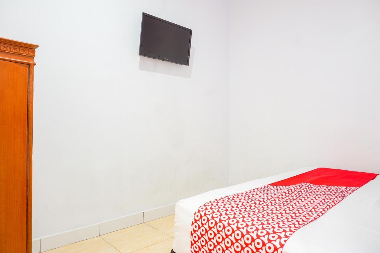Oyo 569 Cigadung Guest House Syariah Μπαντούνγκ Εξωτερικό φωτογραφία